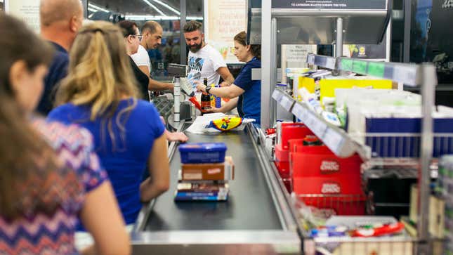 Image for article titled 6 Ways Not to Be an Asshole at the Grocery Store