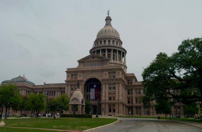 Imagen para el artículo titulado Las 3 mejores ciudades de Estados Unidos para los veteranos y las 3 peores