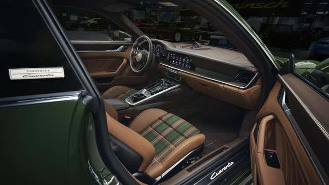 Interior of the Porsche 911 Cuarenta Edition