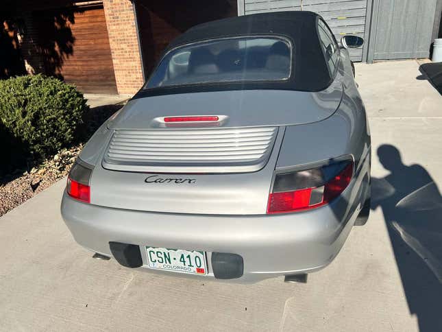 Bild für Artikel mit der Überschrift: Ist dieses Porsche 911 Carrera Cabriolet von 1999 für 19.500 US-Dollar ein Schnäppchen?