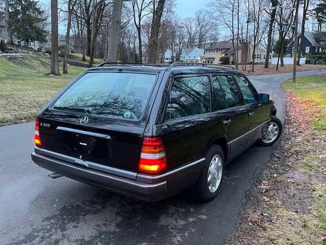 Image for article titled At $9,999, Is This 1995 Mercedes E320 A Shrewd Investment?