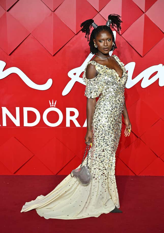 Bild für Artikel mit dem Titel Die besten Red-Carpet-Looks von Black Stars bei den Fashion Awards 2024, Gotham Awards 2024