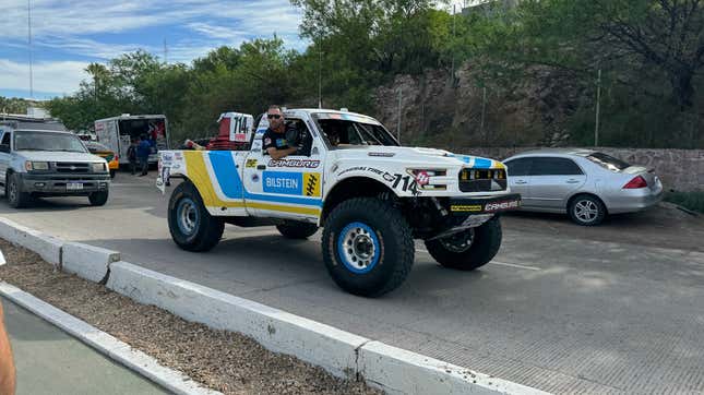 Imagen para el artículo titulado Aquí está todo lo interesante que vi al inicio de la Baja 1000