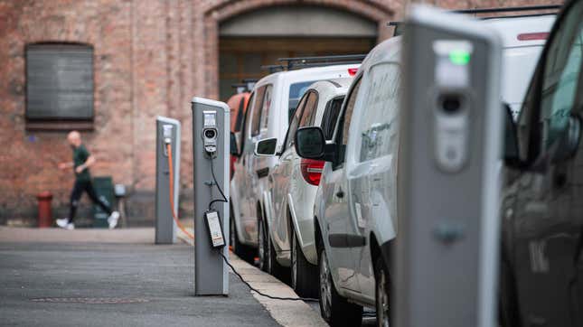 Image for article titled Norway Underestimated How Fast It Could Phase Out Gas-Burning Cars