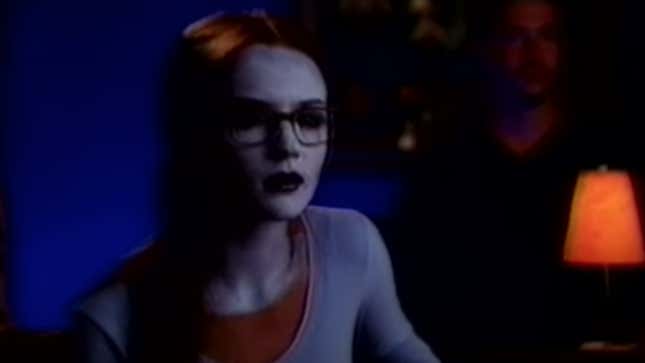Image for article titled Saturday Night Social: Thinking About Her (the Hacky Sack Scene From She's All That)