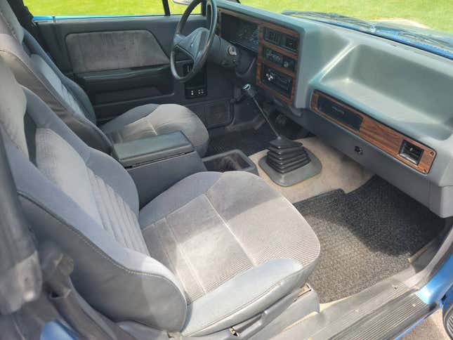 Image for article titled At $13,900, Is This 1990 Dodge Dakota A Drop-Top Doozy?