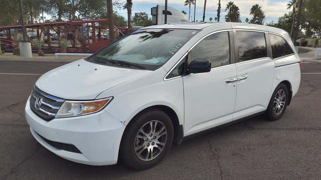 A white 2011 Honda Odyssey EX-L