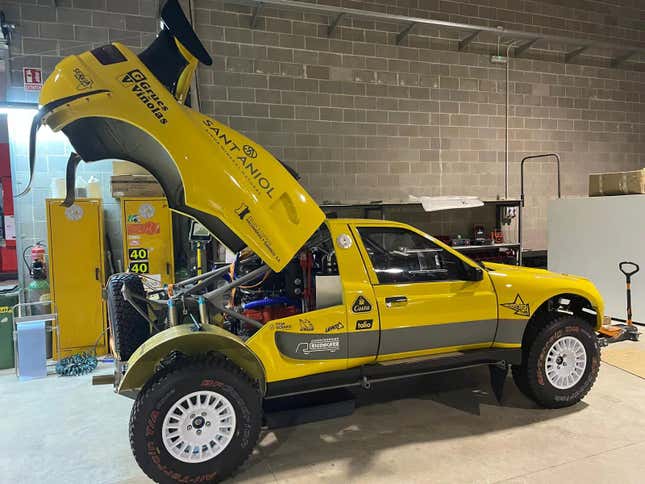 Image for article titled You Don&#39;t Have What It Takes To Race Dakar In A 28-Year-Old French Off-Road Supercar