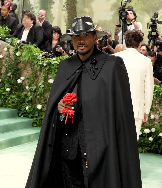 Image for article titled The Met Gala: Outrageous Black Celebrity Moments on the Red Carpet