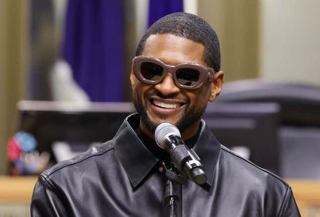 Usher speaks during a ceremony honoring him at Las Vegas City Hall on October 17, 2023 in Las Vegas, Nevada.