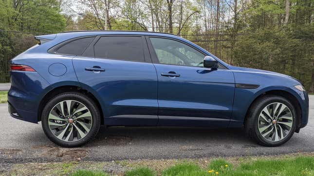 Image for article titled The 2021 Jaguar F-Pace Is Still In The Conversation