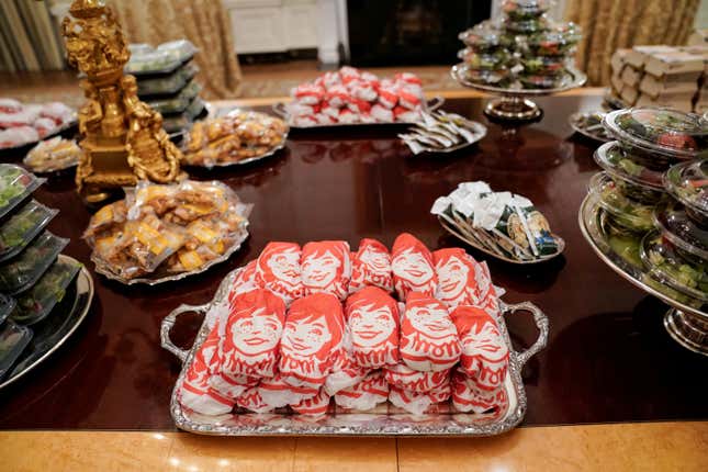 Image for article titled Trump finally got the White House banquet of his dreams