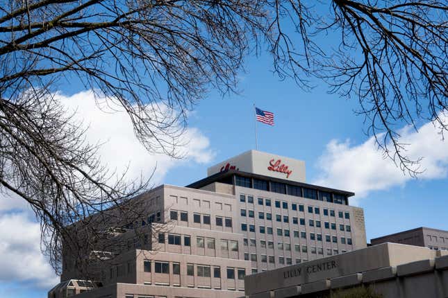 Image for article titled Eli Lilly's Zepbound beat Novo Nordisk’s Wegovy in a big weight loss drug study