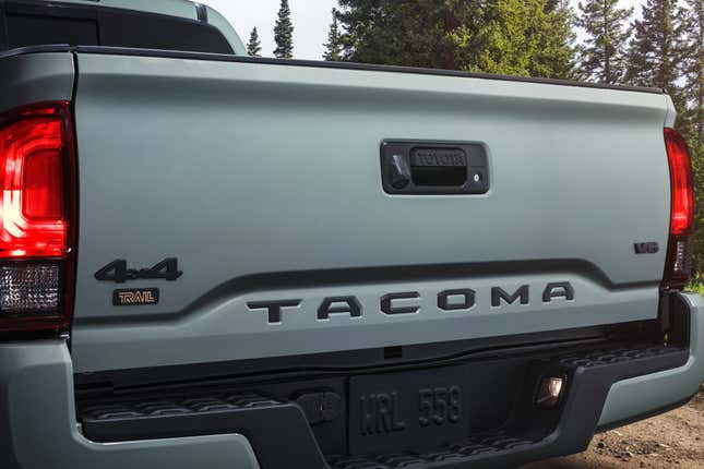 Toyota Motor Co. a rappelé plus de 380 000 camionnettes Tacoma pour des problèmes de sécurité. 