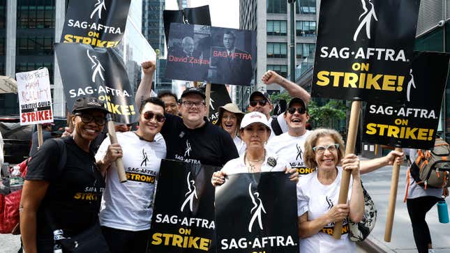 Chief negotiator Duncan Crabtree-Ireland and other SAG-AFTRA members on strike