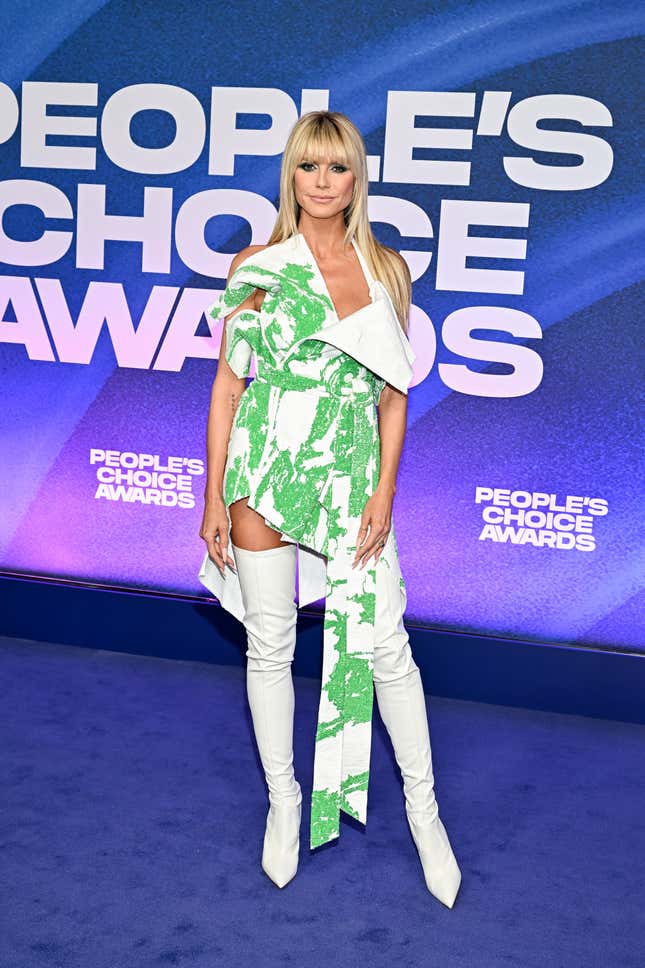 Heidi Klum at the People's Choice Awards held at Barker Hangar on December 6, 2022 in Santa Monica, California. (Photo by Michael Buckner/Variety via Getty Images)