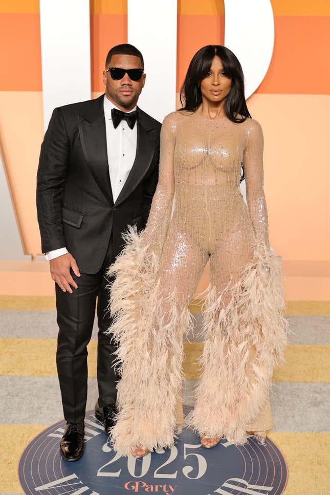 Russell Wilson and Ciara attend the 2025 Vanity Fair Oscar Party Hosted By Radhika Jones at Wallis Annenberg Center for the Performing Arts on March 02, 2025 in Beverly Hills, California. 