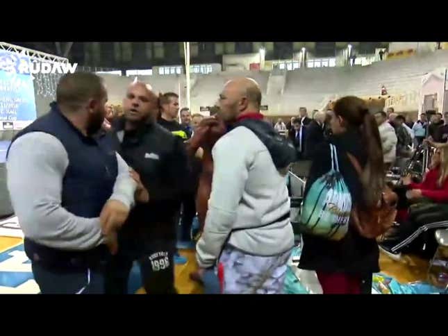 Bodybuilder Decks Official, Flips Tables, And Completely Freaks Out After Losing