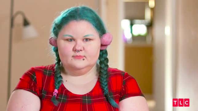Image for article titled Dr. Pimple Popper's Season 3 Premiere Exposes the Dark Underside of Ear Piercing
