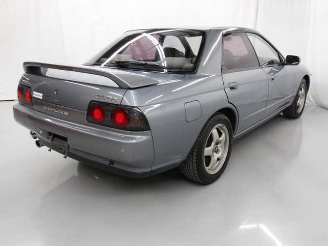 Image for article titled I'm Trading A Sporty Coupe For A Commuter Car! What Car Should I Buy?