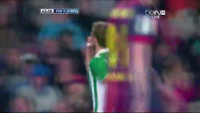 Rubén Pérez's Long-Distance Golazo Against Barcelona Is Just Ridiculous