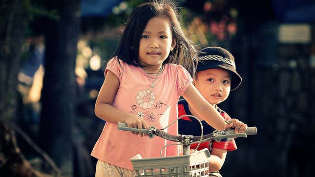 Image for article titled Why Your Oldest Child Is Your Smartest Child