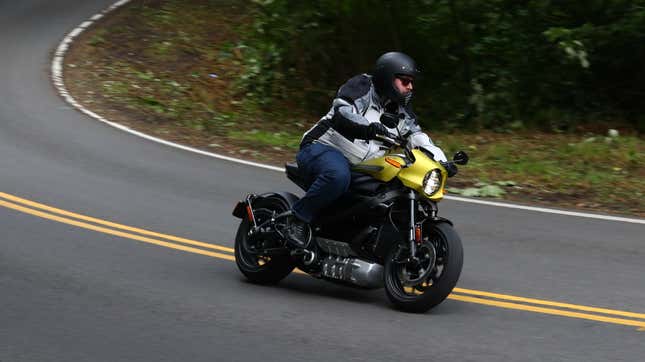 Image for article titled Yes, You Can Do An Iron Butt On A Harley-Davidson LiveWire