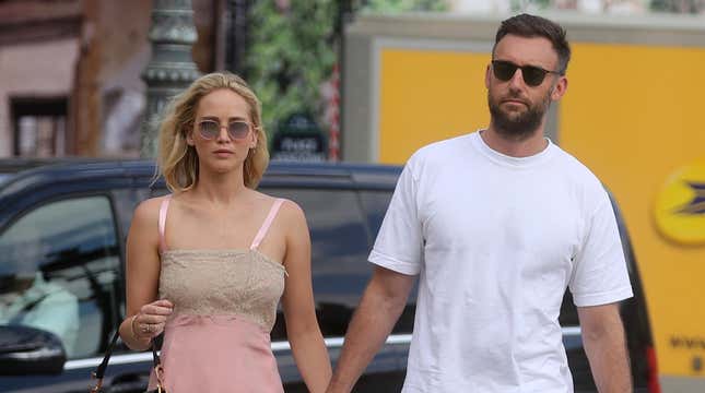 Image for article titled &#39;Family Members&#39; Will Make a Star Appearance at Jennifer Lawrence&#39;s Wedding