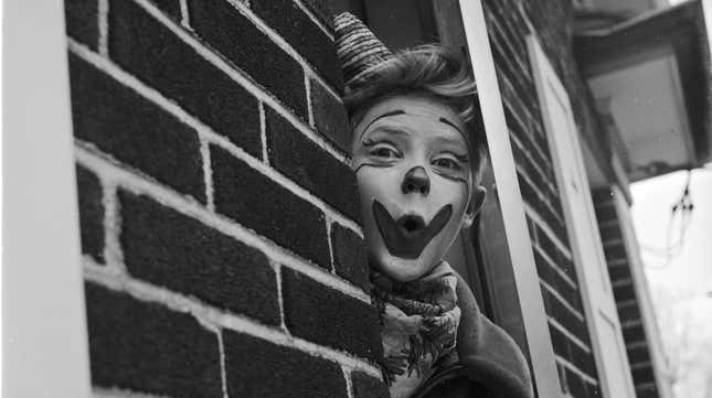 Image for article titled We Need to Bring Back Clowning On Some Guy