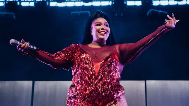 Image for article titled All Hail Lizzo, Who Performed 'Juice' Without Music After Coachella Fucked Up Her Sound