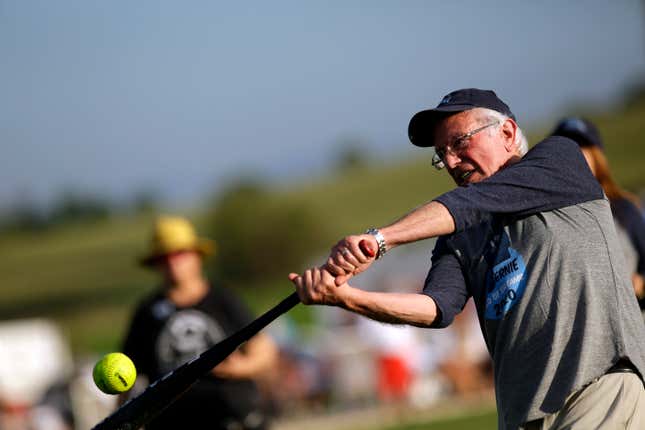 Image for article titled I Could Watch Bernie Sanders Play Competent Softball on a Loop Until I Die