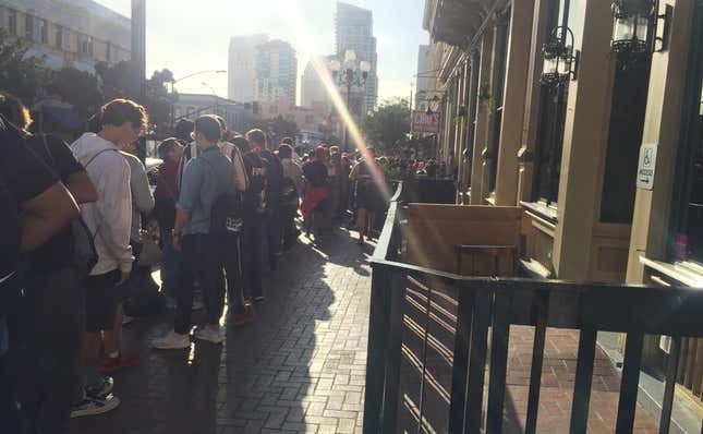 Image for article titled I Waited In Line For Two Hours To Have Pizza With Pokimane