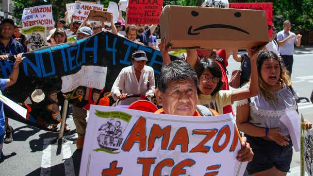 Protesters in New York criticizing Amazon’s ties to ICE 