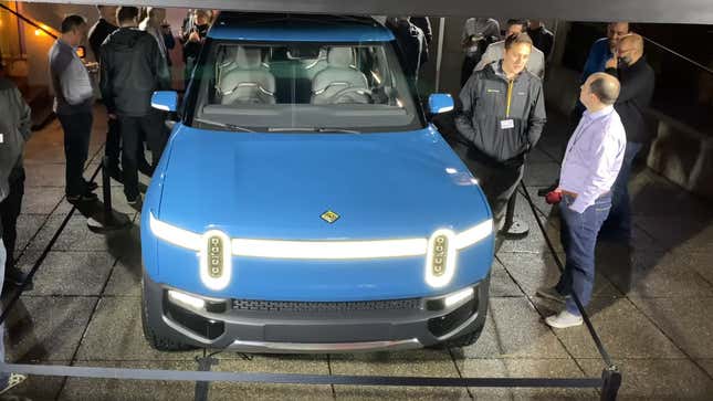 Image for article titled The Rivian R1T Electric Pickup Looks Awesome In Its New Blue