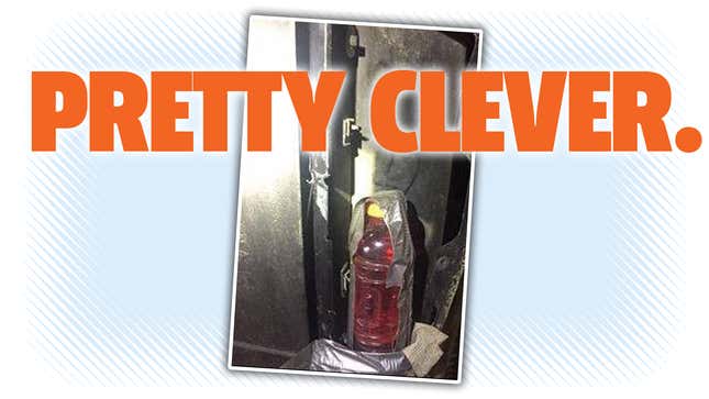 Image for article titled This Guy Ingeniously Fixed a Taillight with a Sports Drink Bottle