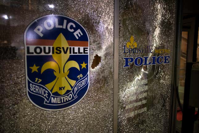 Image for article titled Attorney General Merrick Garland Announces Probe Into the Practices of the Louisville Metro Police Department