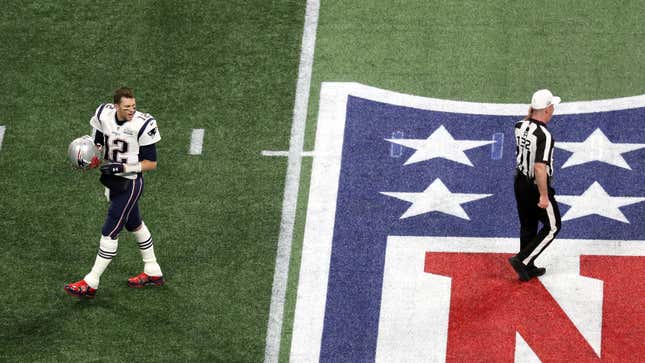 Image for article titled Tom Brady&#39;s Take On Roughing The Passer Sure Does Change A Lot When He&#39;s Not Playing