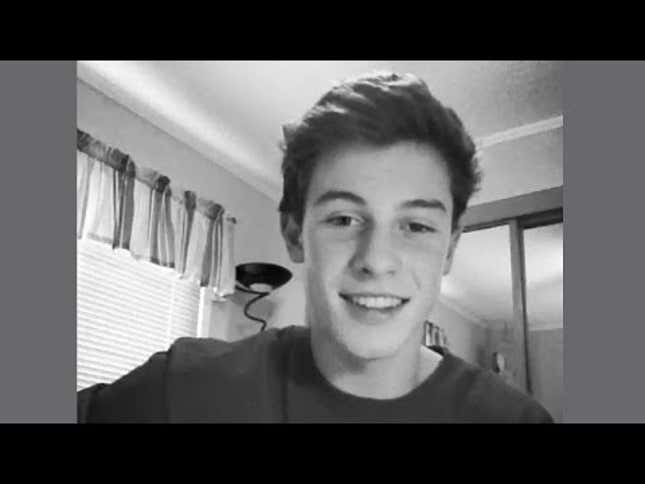 Teen Vine Star Is Number 1 on iTunes Thanks to Teen Girls