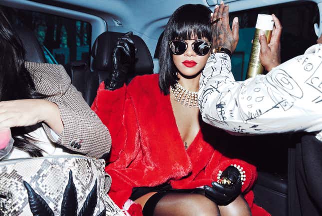 Image for article titled A Treat for Fans, the Rihanna Book Proves Robyn Invented Photographs