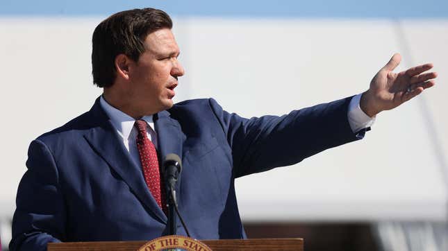 Image for article titled DeSantis Will Ban Vaccine Passports Because Things Are &#39;Normal&#39; in Florida