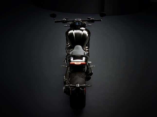Image for article titled Triumph Proves That Bigger Is Better With Limited Production 2.5-liter Rocket 3 TFC
