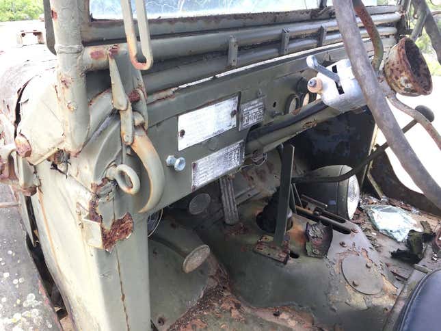 Image for article titled At $3,500, Is This 1944 Dodge WC-52 Military Truck Ready to Soldier on?