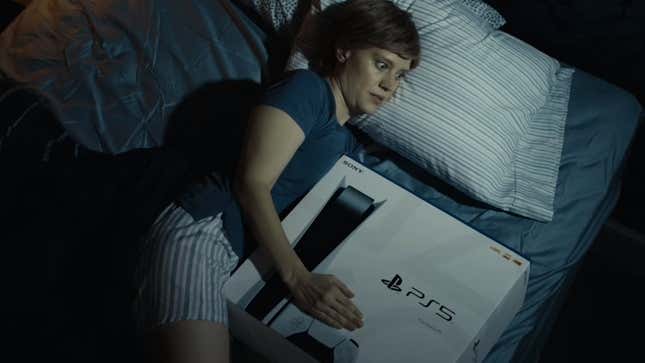 Image for article titled This SNL Skit Is All About Begging Santa For A PS5