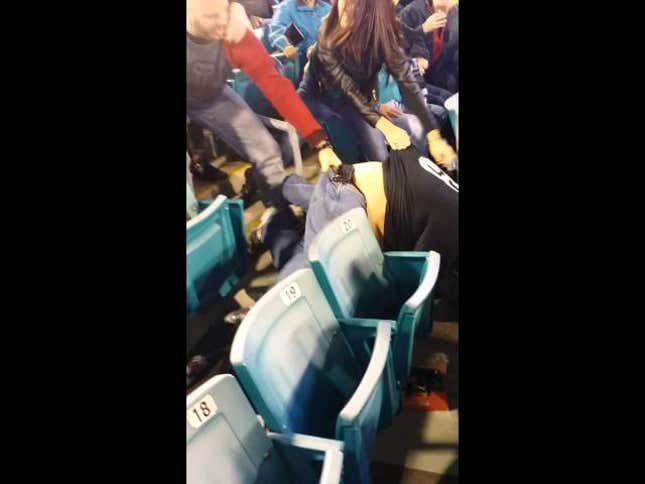 Jaguars Fans Brawl Over Free T-Shirt