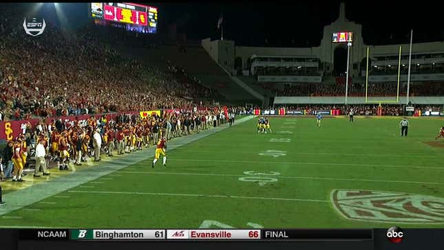 USC Fakes Out Everyone With Genius Decoy Punt Return