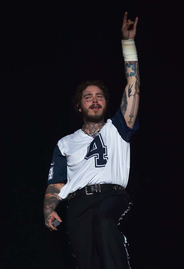 Image for article titled Tuck In Everything, but Don't Tuck In Your Jersey Like Post Malone