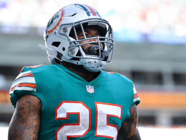 Image for article titled Dolphins&#39; Cornerback Xavien Howard Arrested for Domestic Battery