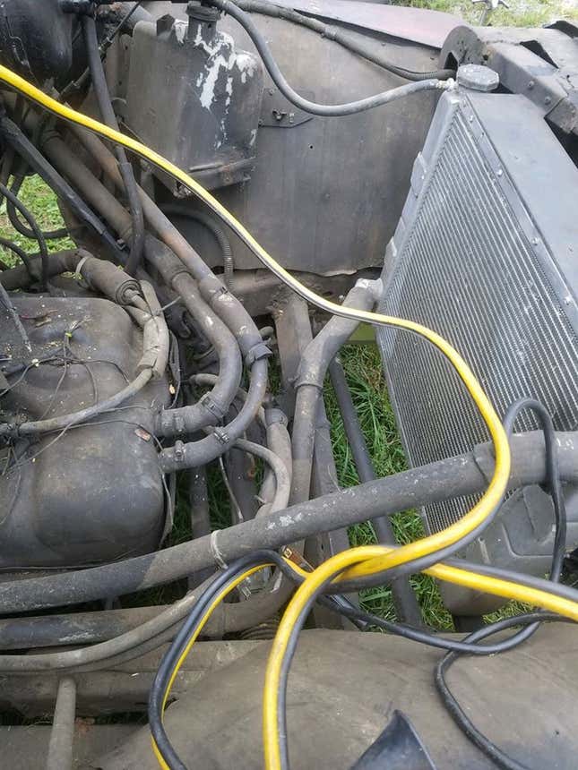 Image for article titled Someone Used Rebar To Mount A Buick Engine Transversely Into The Rear Of This Jeep And It's All Just Nuts