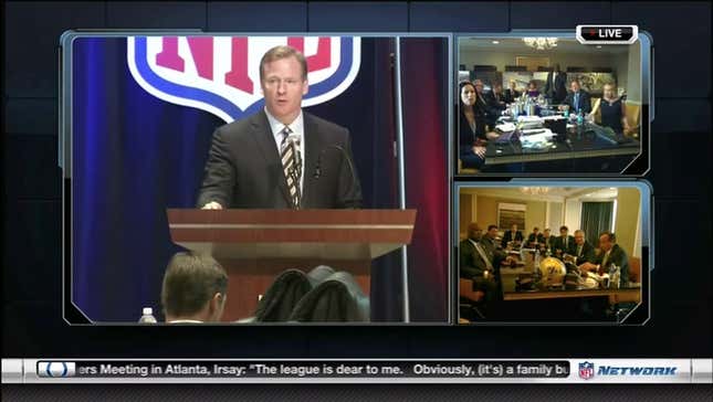 Awkward Minnesota Super Bowl "War Room" Is One Big Tiger Woods High Five