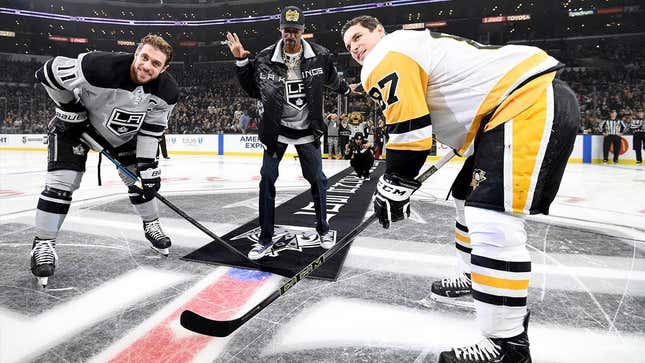 Snoop Dogg Should Call More Hockey Games